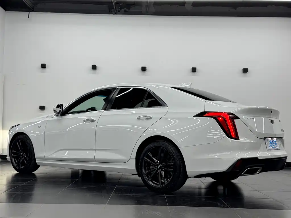 Cadillac CT4 2022 28T Luxury