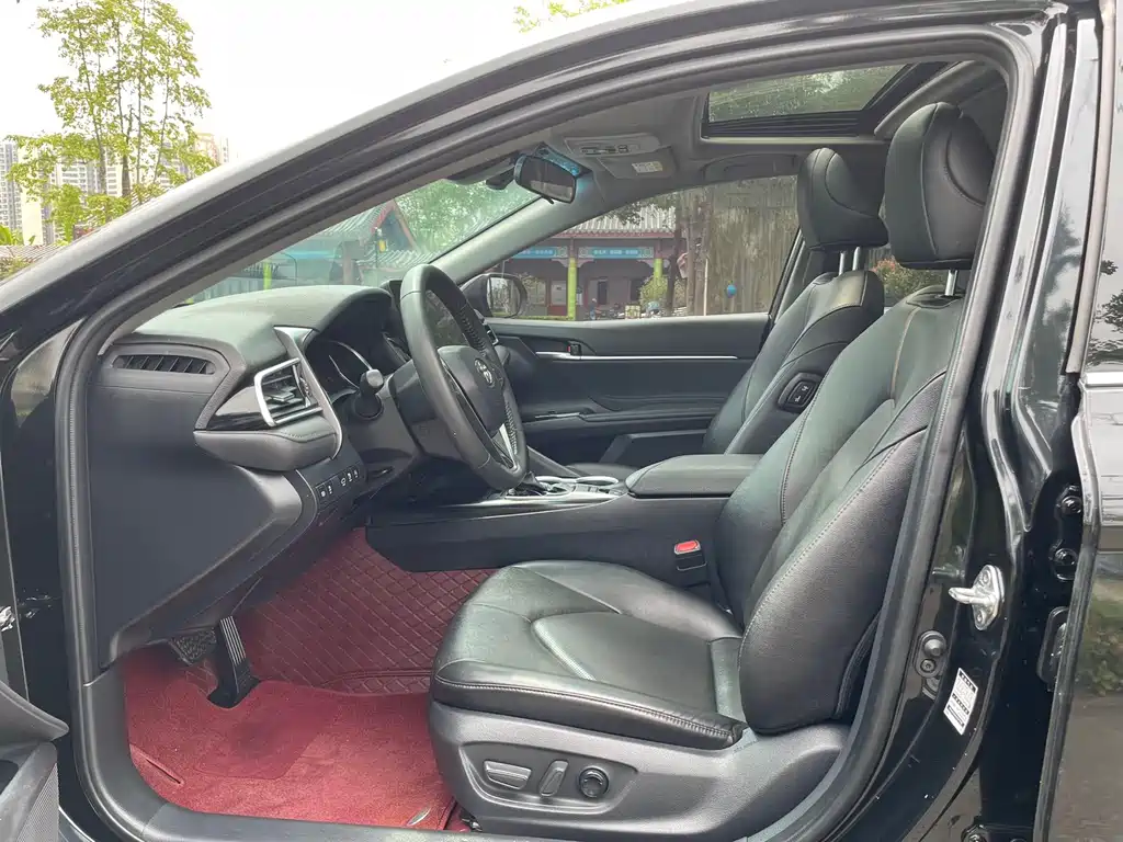 Camry 2023 2.0G Luxury Edition