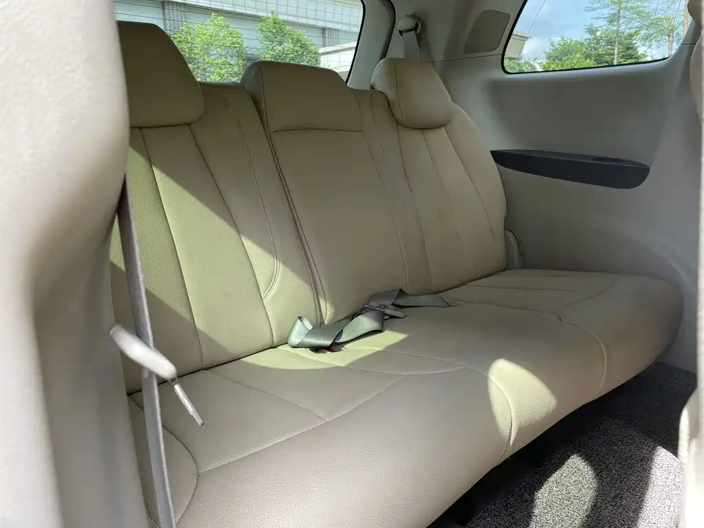 Buick GL8 2014 2.4L CT Luxury Business Comfort Edition