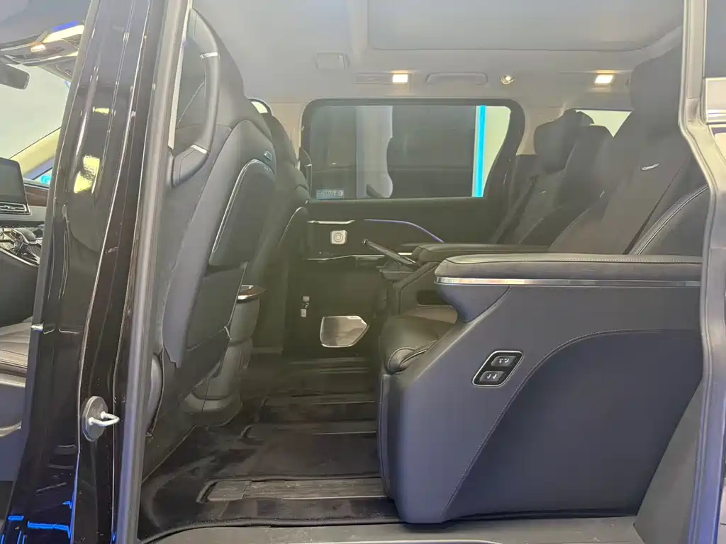 Hongqi HQ9 PHEV 2024 2.0T AWD Luxury Edition