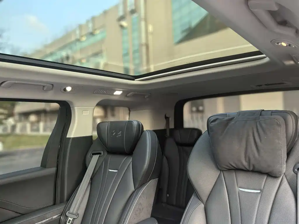 Hongqi HQ9 PHEV 2024 2.0T AWD Luxury Edition