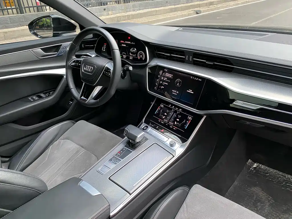 Audi A6L 2024 45 TFSI臻选动感型