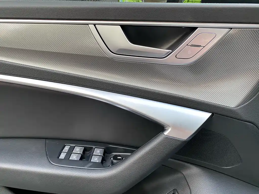 Audi A6L 2024 45 TFSI臻选动感型