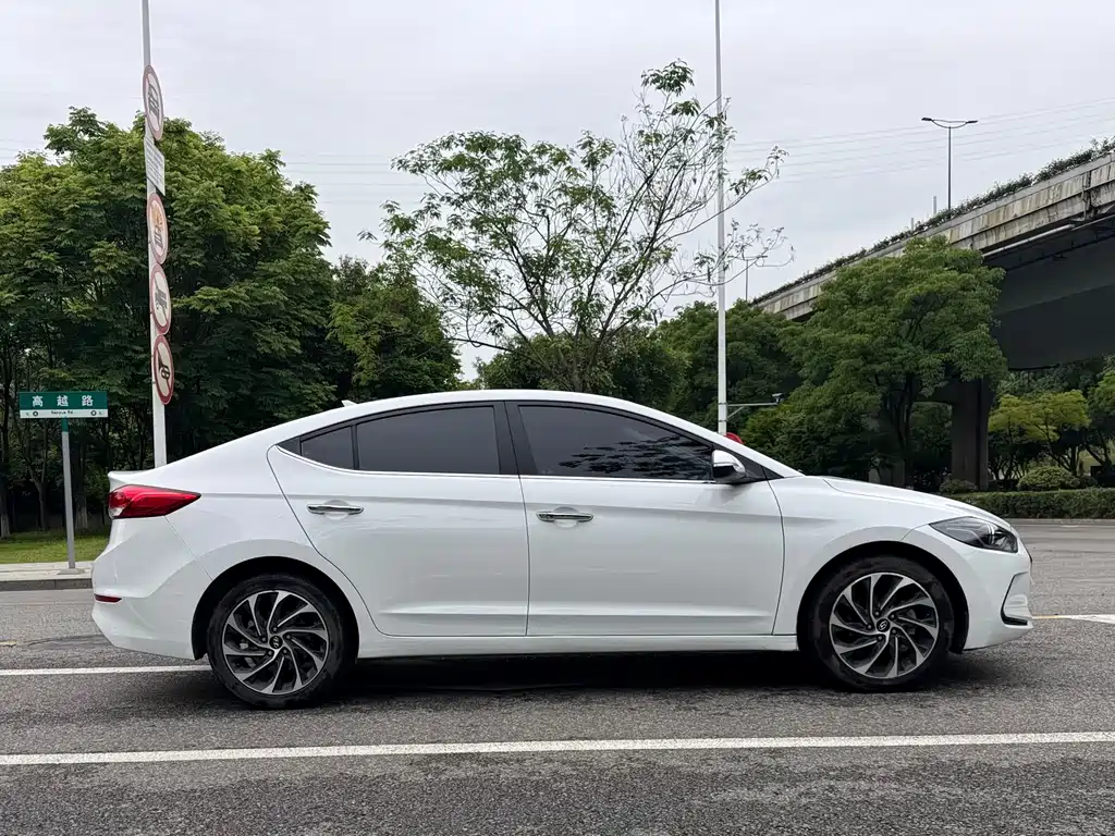 Hyundai Elantra 2020 1.5L CVT Zhixuan Elite