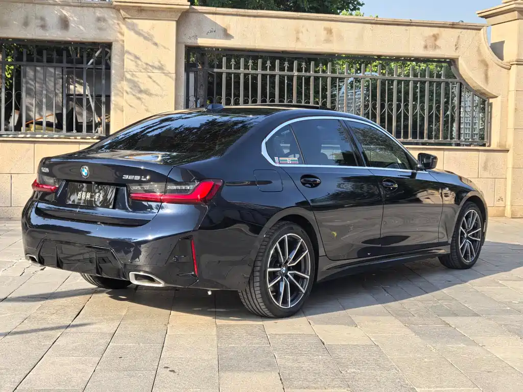 BMW 3 Series 2025 325Li M Sport Package
