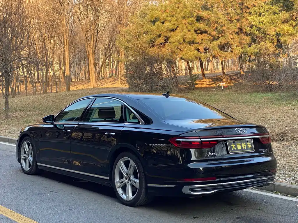 Audi A8L 50 TFSI quattro 2024