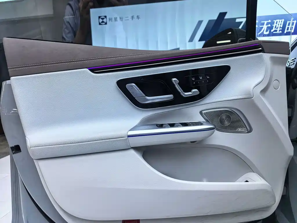 Mercedes-Benz EQE 500 4MATIC Flagship Edition 2025