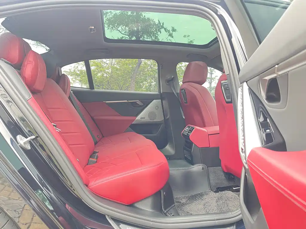 BMW 5 Series 2026 530Li Leading Edition M Sport Package