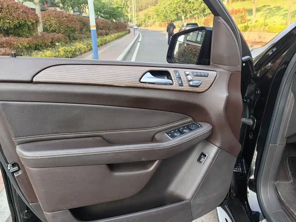 Mercedes-Benz GLE 400 4MATIC Collector's Edition
