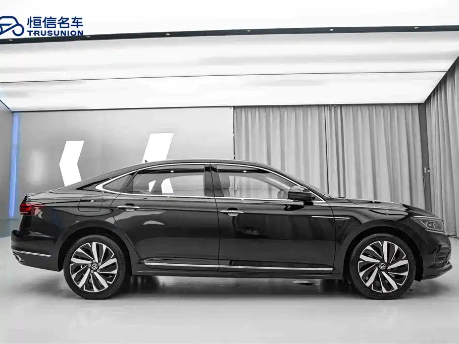 Volkswagen Passat 2022 330TSI Luxury Edition