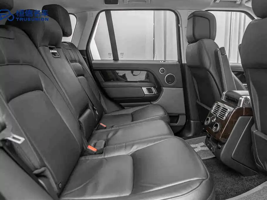 Range Rover 2021 3.0 L6 Vogue Edition