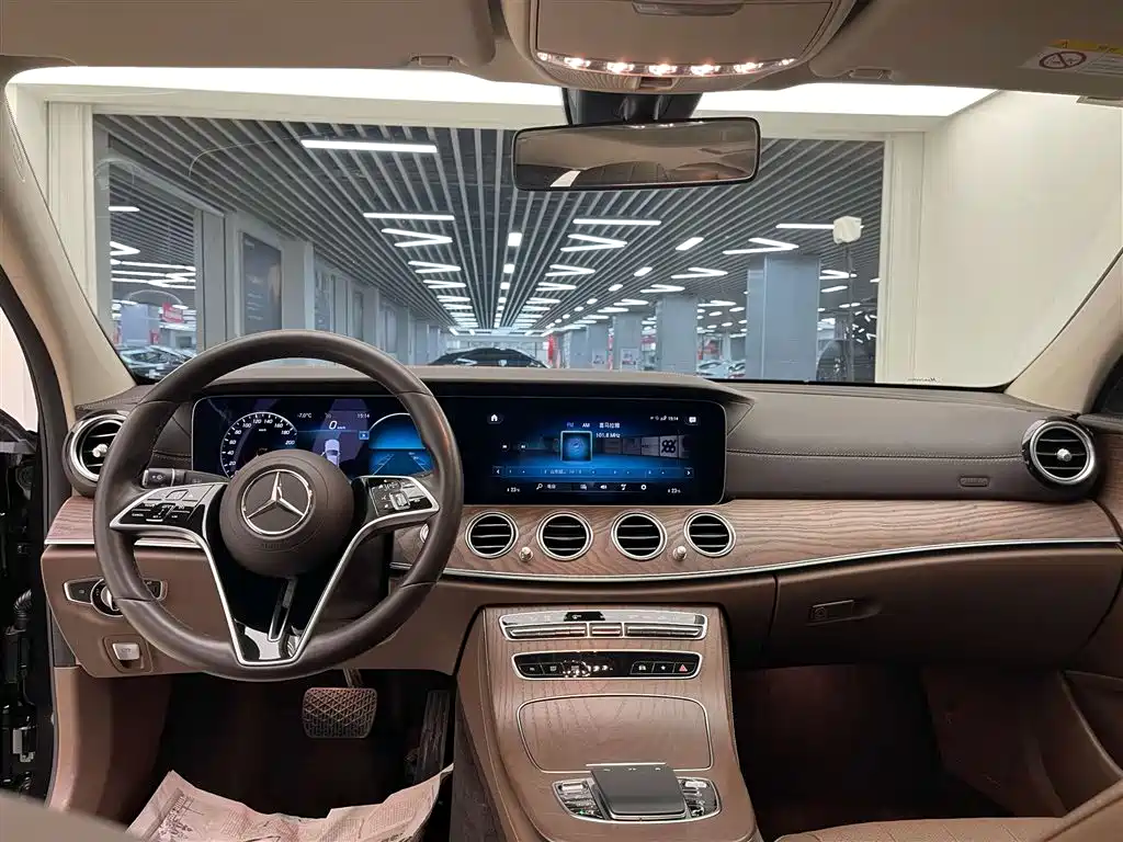 Mercedes-Benz E-Class 2022 Facelift E 300 L Luxury