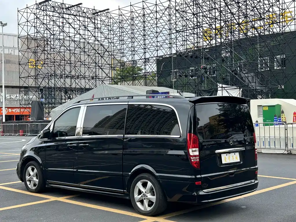 Mercedes-Benz Viano 2013 3.0L Navigator Edition