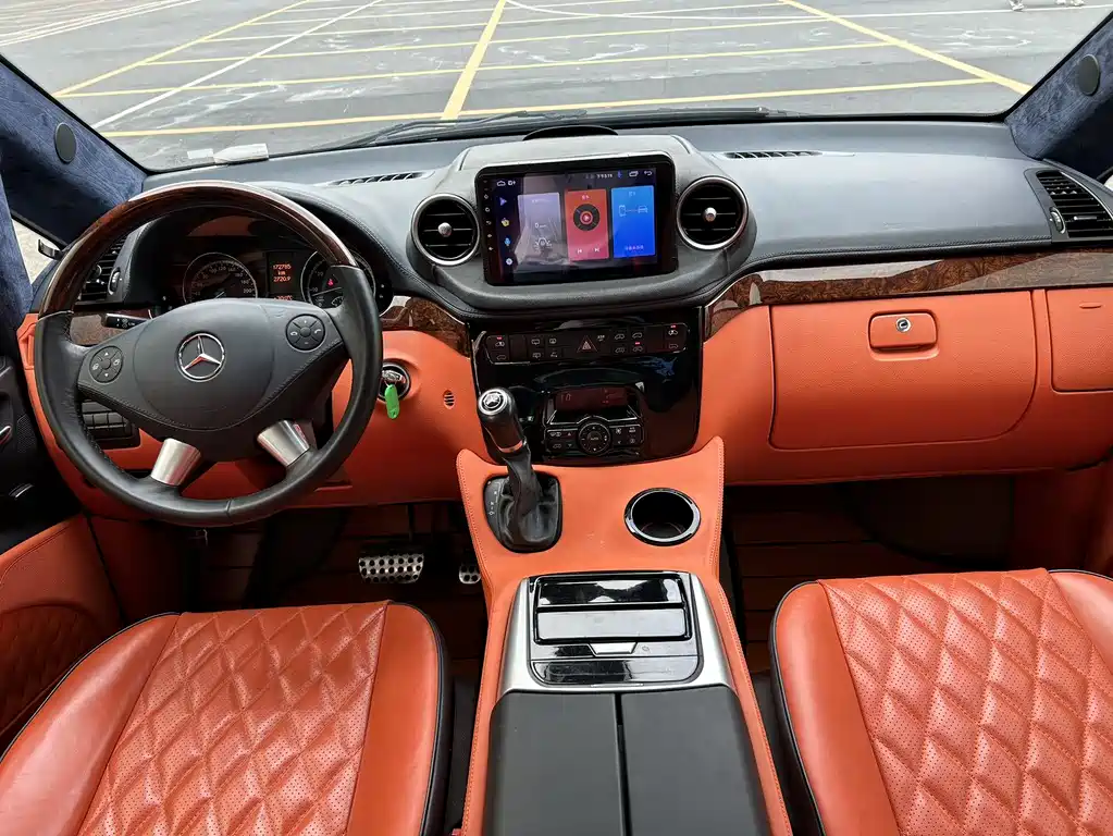 Mercedes-Benz Viano 2013 3.0L Navigator Edition