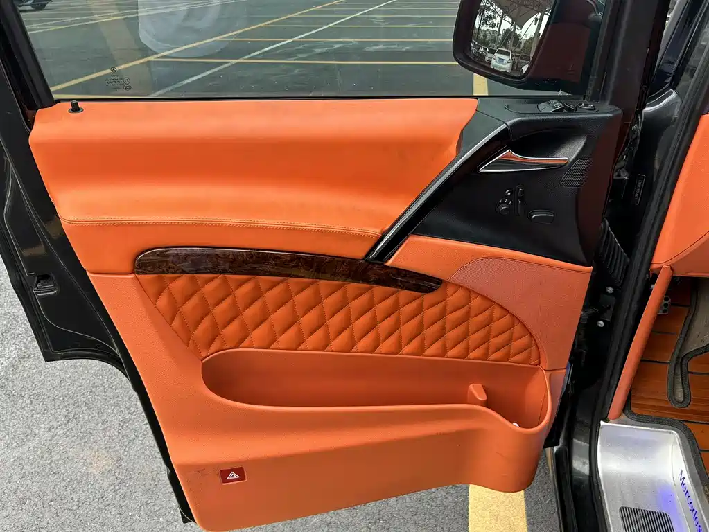 Mercedes-Benz Viano 2013 3.0L Navigator Edition