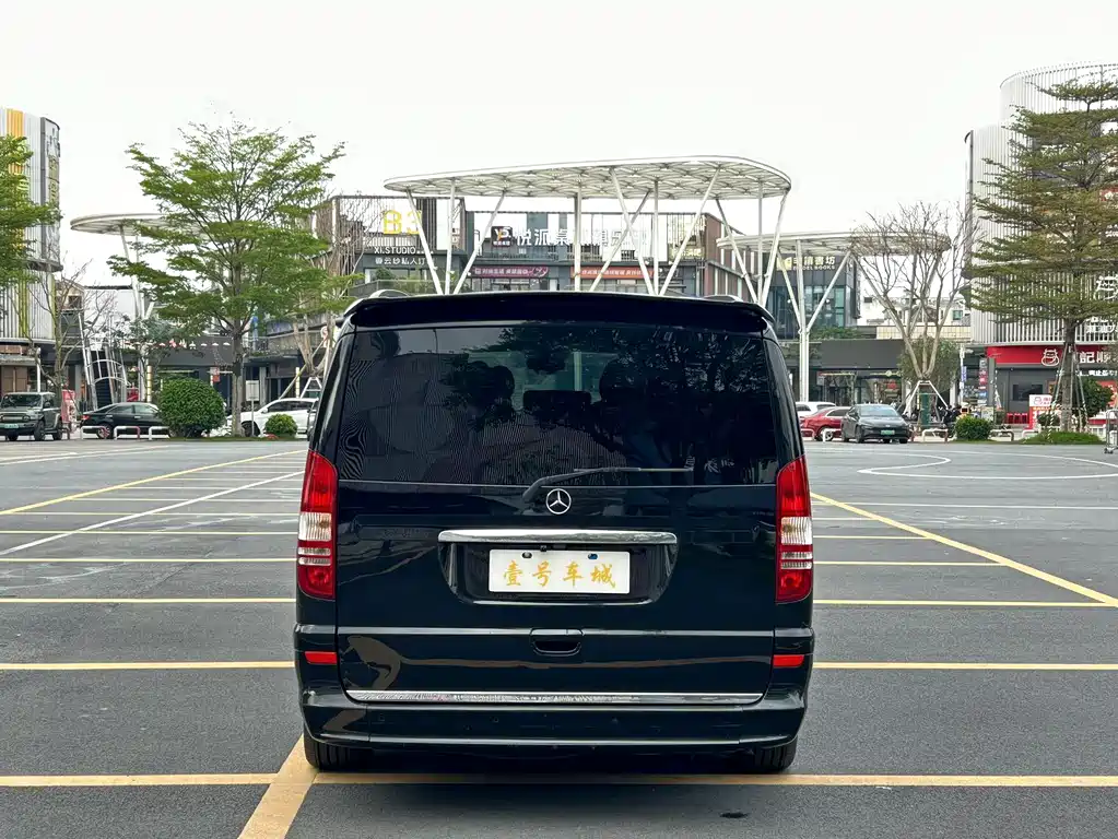 Mercedes-Benz Viano 2013 3.0L Navigator Edition