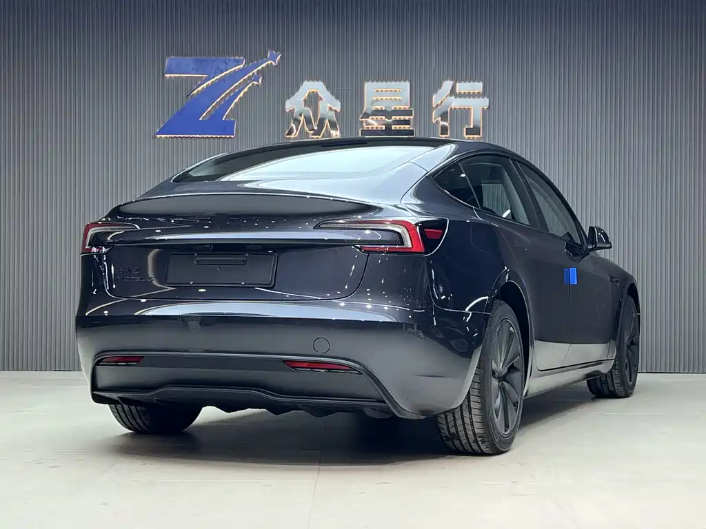 Tesla Model 3 2025 RWD
