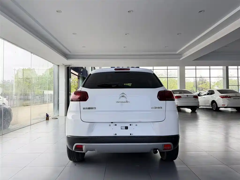 Citroën C3-XR 2015 1.6L Manual Pioneer