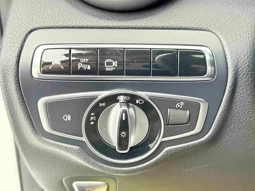 Mercedes-Benz GLC 2016 GLC 260 4MATIC Luxury