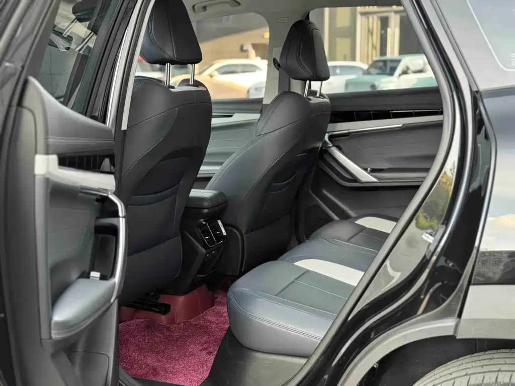 Geely Boyue L 2024 1.5TD DCT Prestige