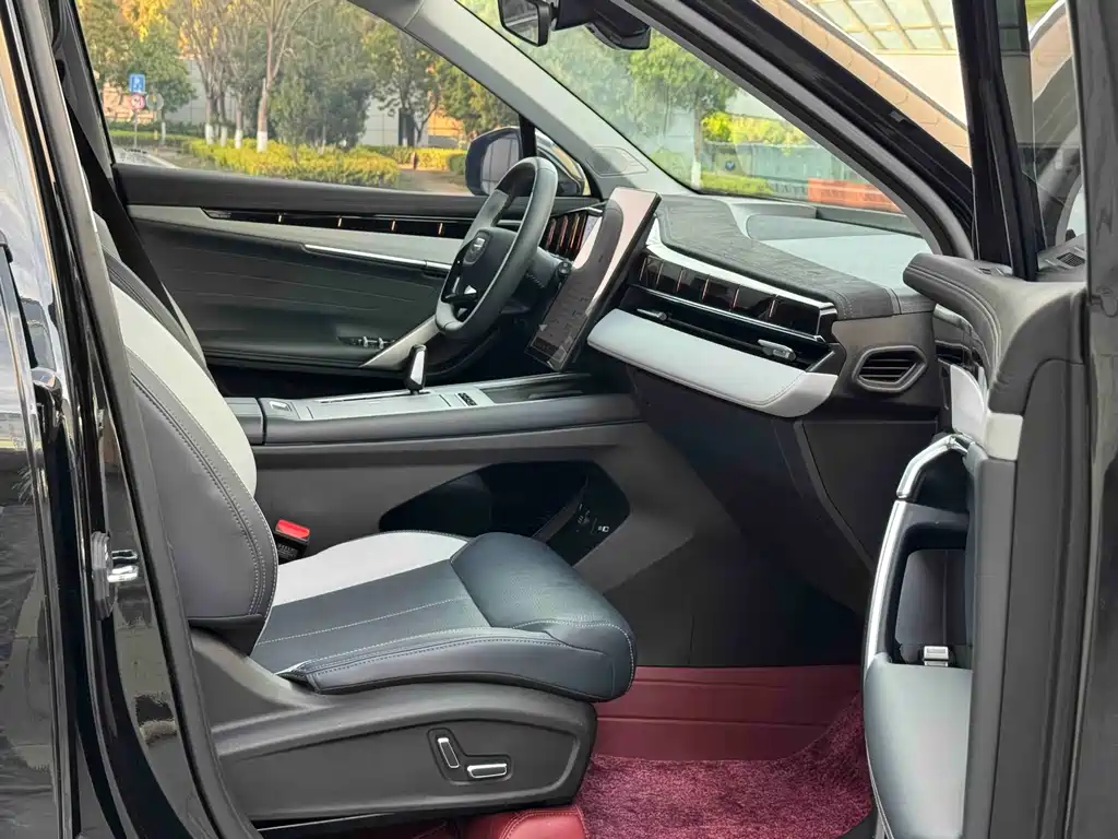 Geely Boyue L 2024 1.5TD DCT Prestige