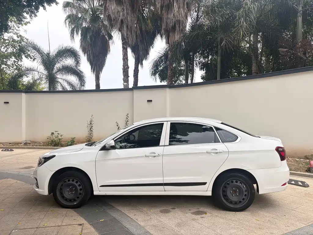 Dongfeng Fengshen E70 2021 500 Super Enjoyment Edition