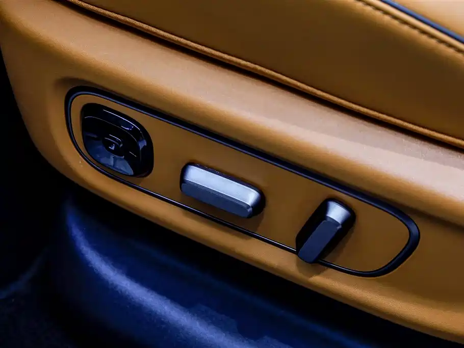 Li Auto i6 2025 AWD Standard Edition