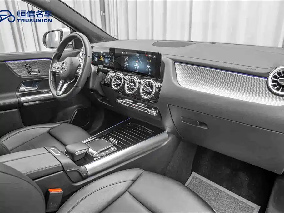 Mercedes-Benz GLA 200 2022