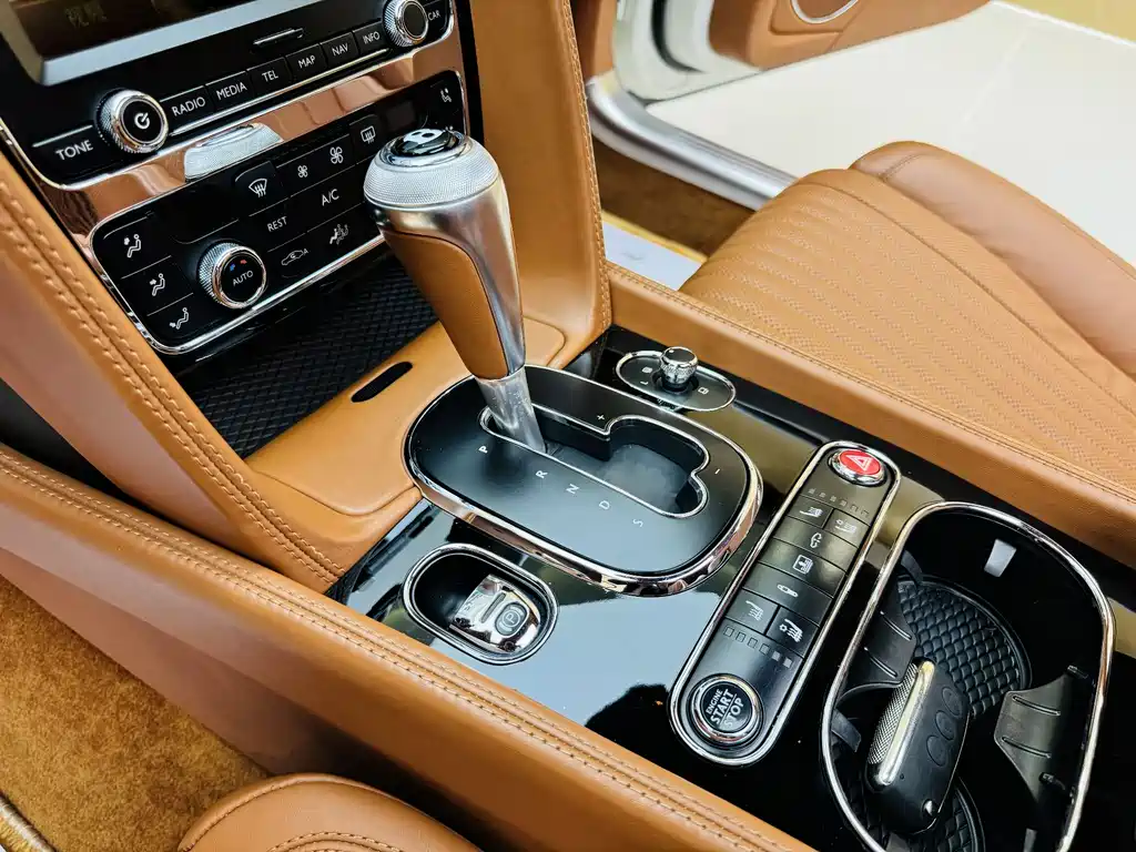 Bentley Flying Spur 2017 4.0T V8 Standard Edition