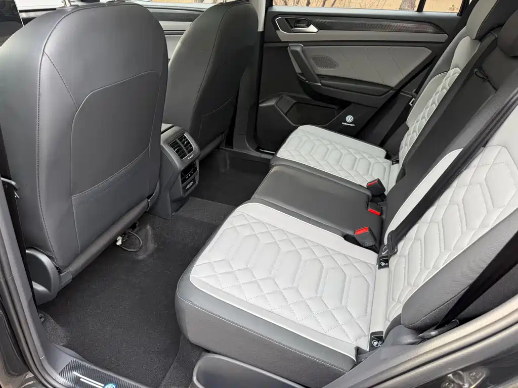 Volkswagen Tayron 2023 280TSI FWD Luxury Plus Advanced Edition