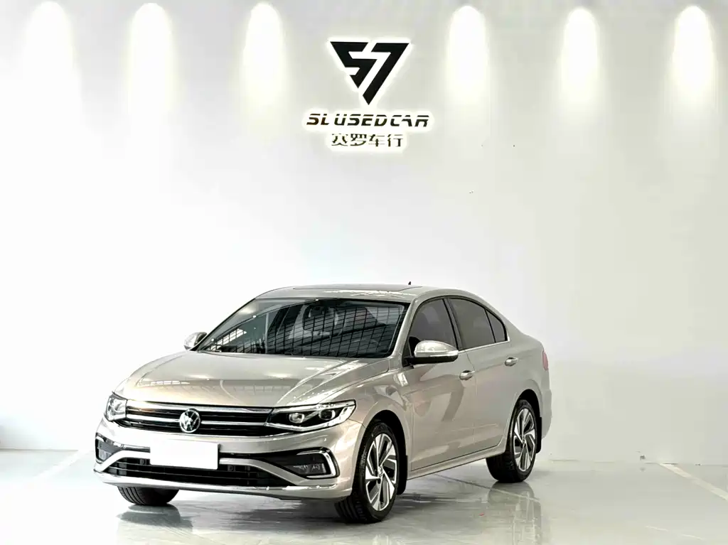 Bora 2023 200TSI DSG Zhixing PRO