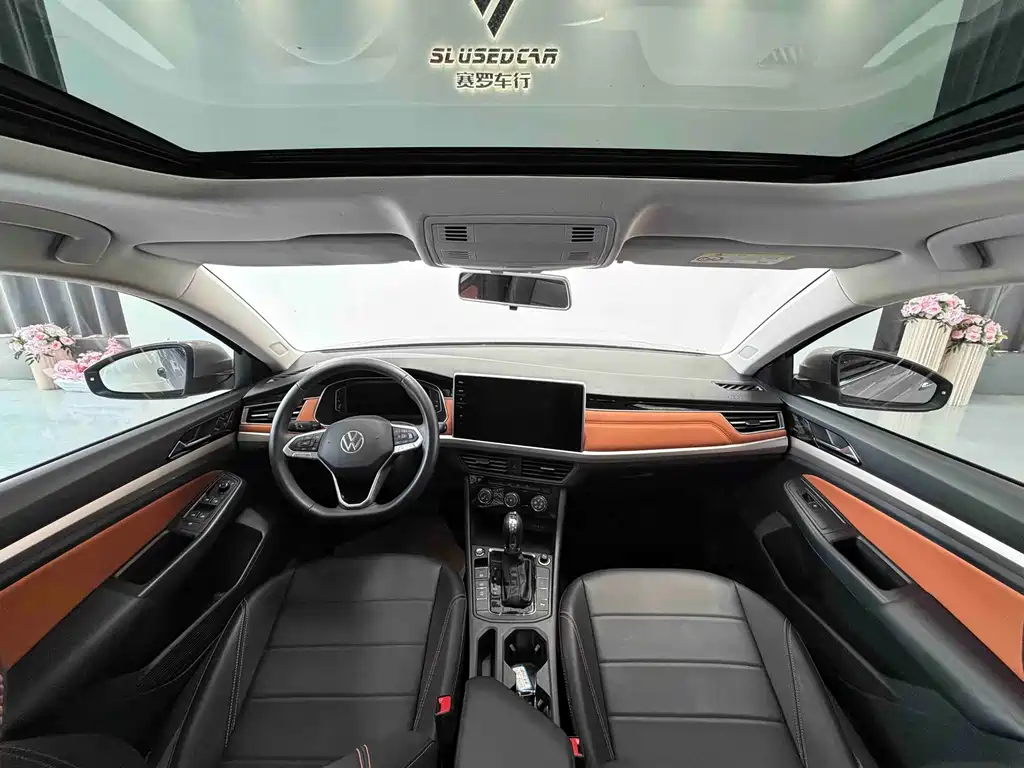 Bora 2023 200TSI DSG Zhixing PRO