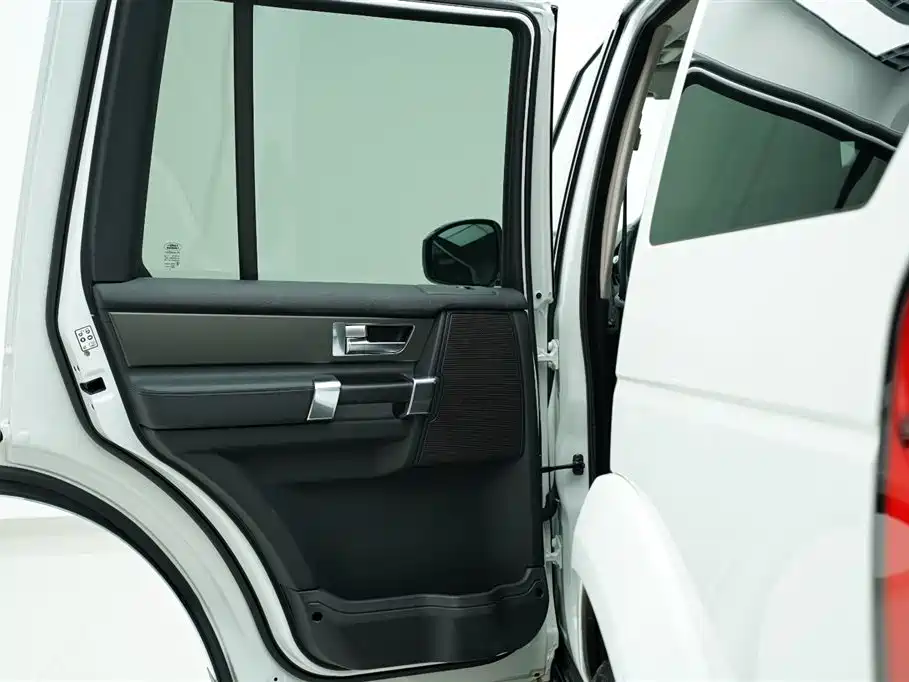 Land Rover Discovery 2016 3.0 SDV6 HSE Black Edition Diesel