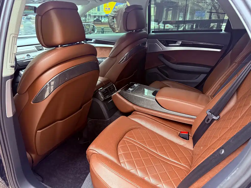 Audi S8 2013 S8 4.0 TFSI quattro