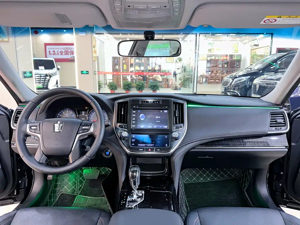Toyota Crown 2015 2.0T Fashion Edition