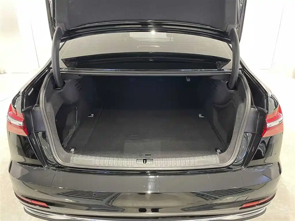 Audi A6L 2023 45 TFSI quattro Zhenxuan Zhiya