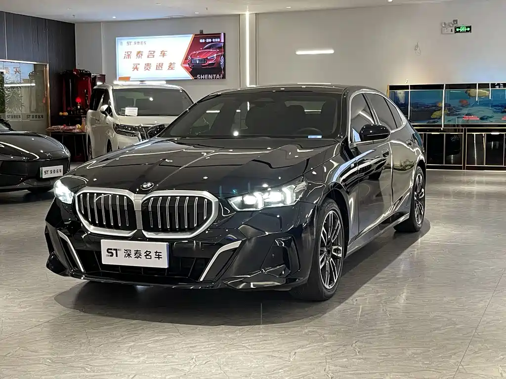 宝马5系 2024款 530Li 领先型 M运动套装