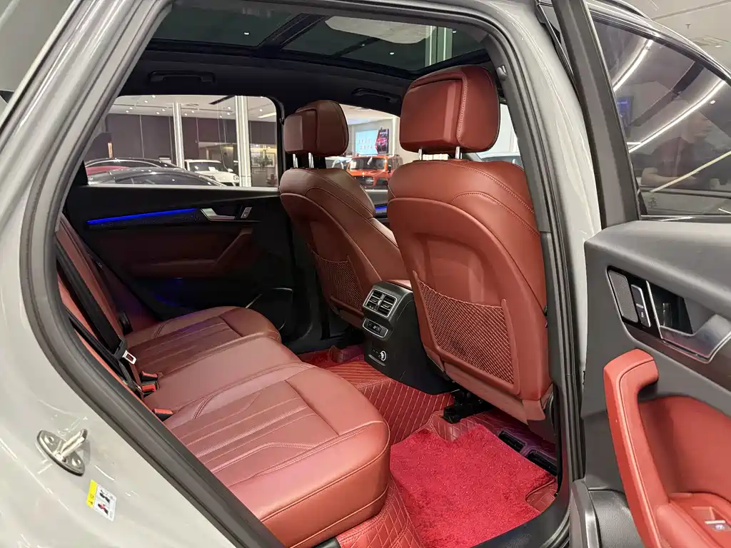 Audi Q5L 2025 40 TFSI Luxury Dynamic - фото 9