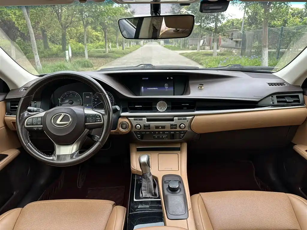 Lexus ES 2015 200 Elite Edition