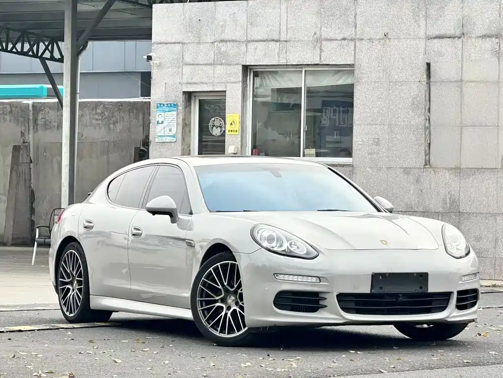 Porsche Panamera 2014 3.0T