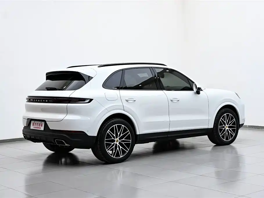 2024 Porsche Cayenne E-Hybrid 2.0T