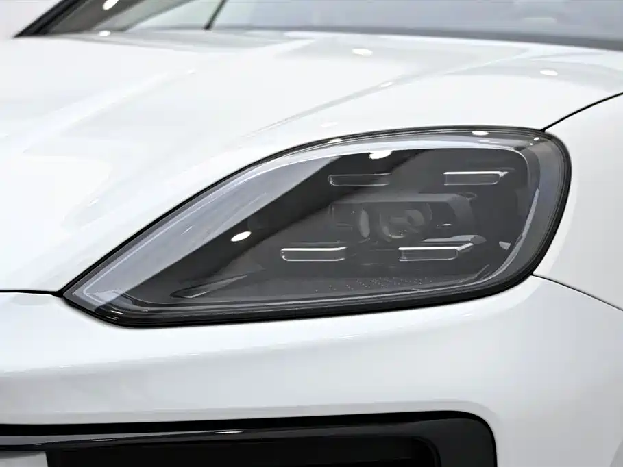 2024 Porsche Cayenne E-Hybrid 2.0T