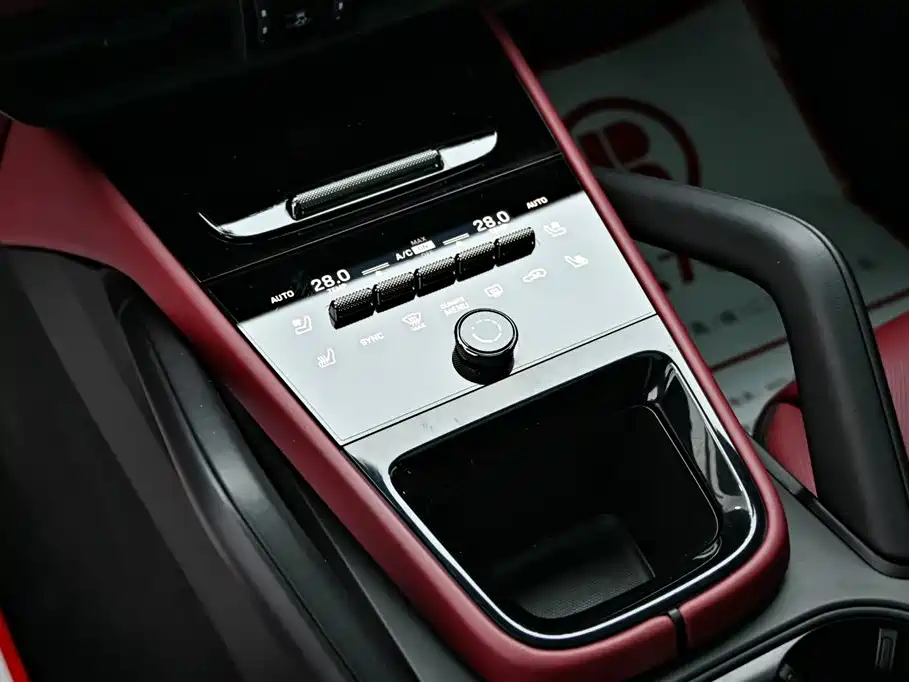 2024 Porsche Cayenne E-Hybrid 2.0T