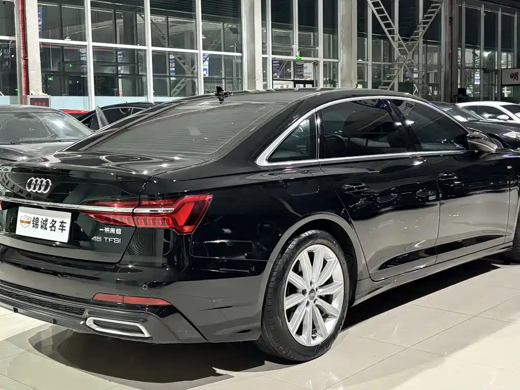 Audi A6L 2021 model 45 TFSI Zhenxuan Dynamic Edition