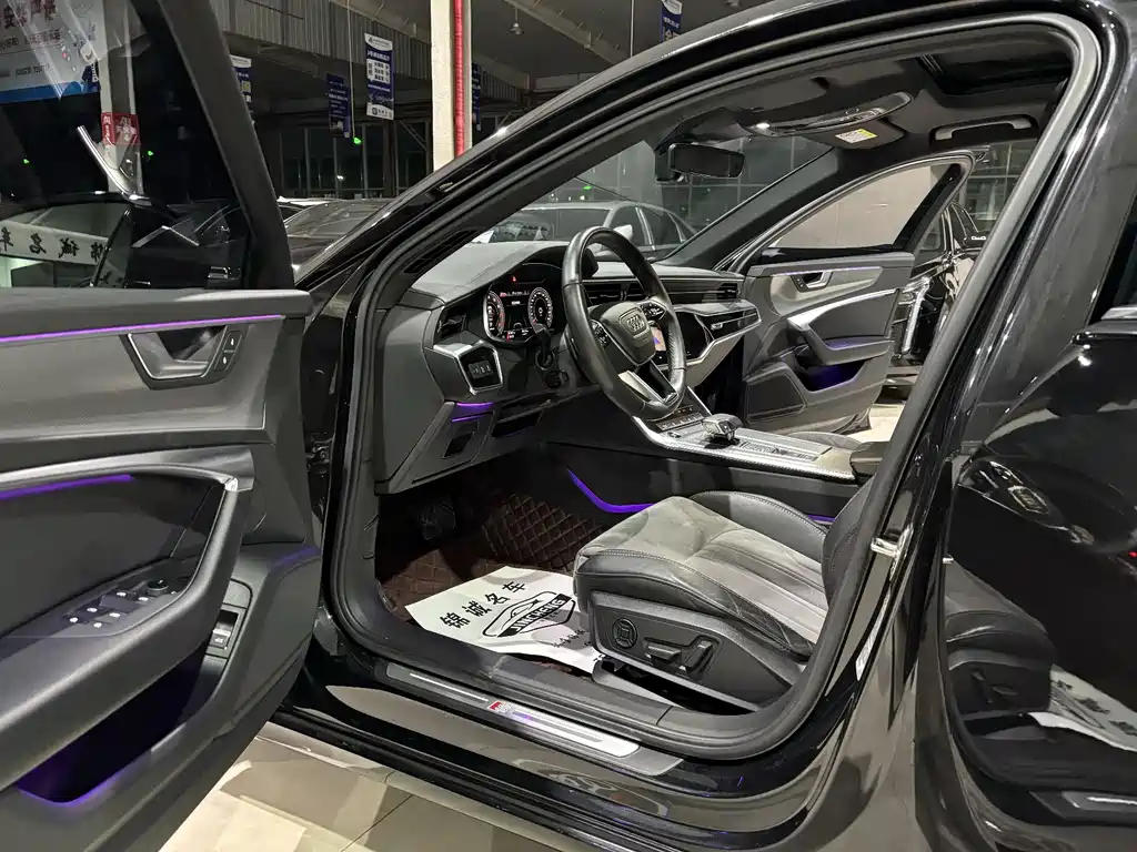 Audi A6L 2021 model 45 TFSI Zhenxuan Dynamic Edition