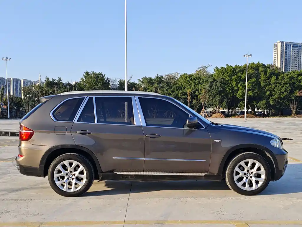 BMW X5 (Import) 2011 US Spec