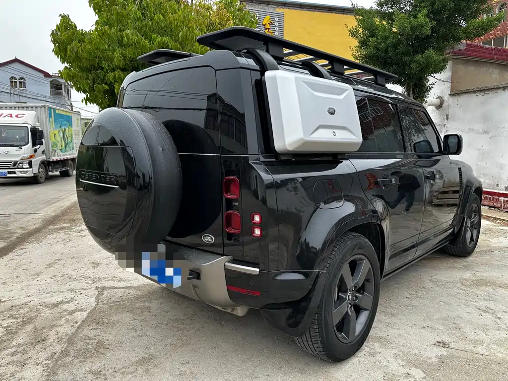 Land Rover Defender 2023 110 3.0T P400 X-DYNAMIC HSE