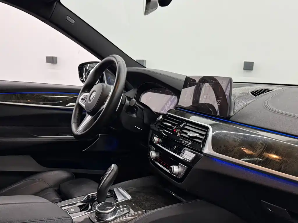 BMW 6 Series GT 2020 630i M Sport Package - фото 12