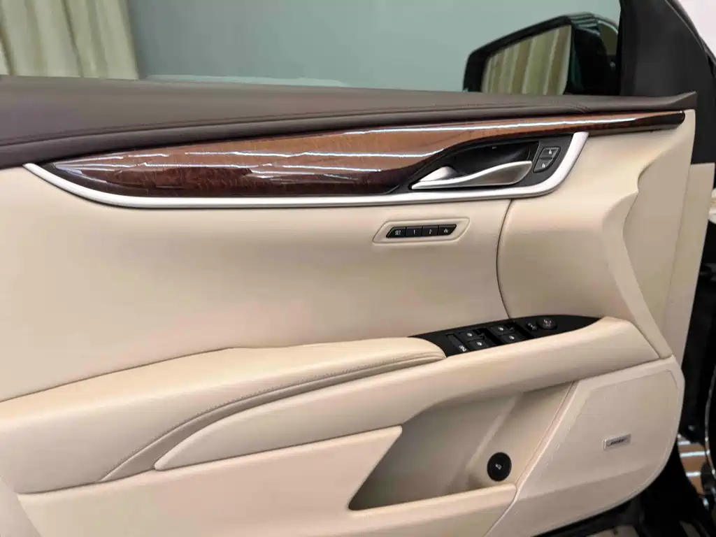 Cadillac XTS 2015 28T Luxury