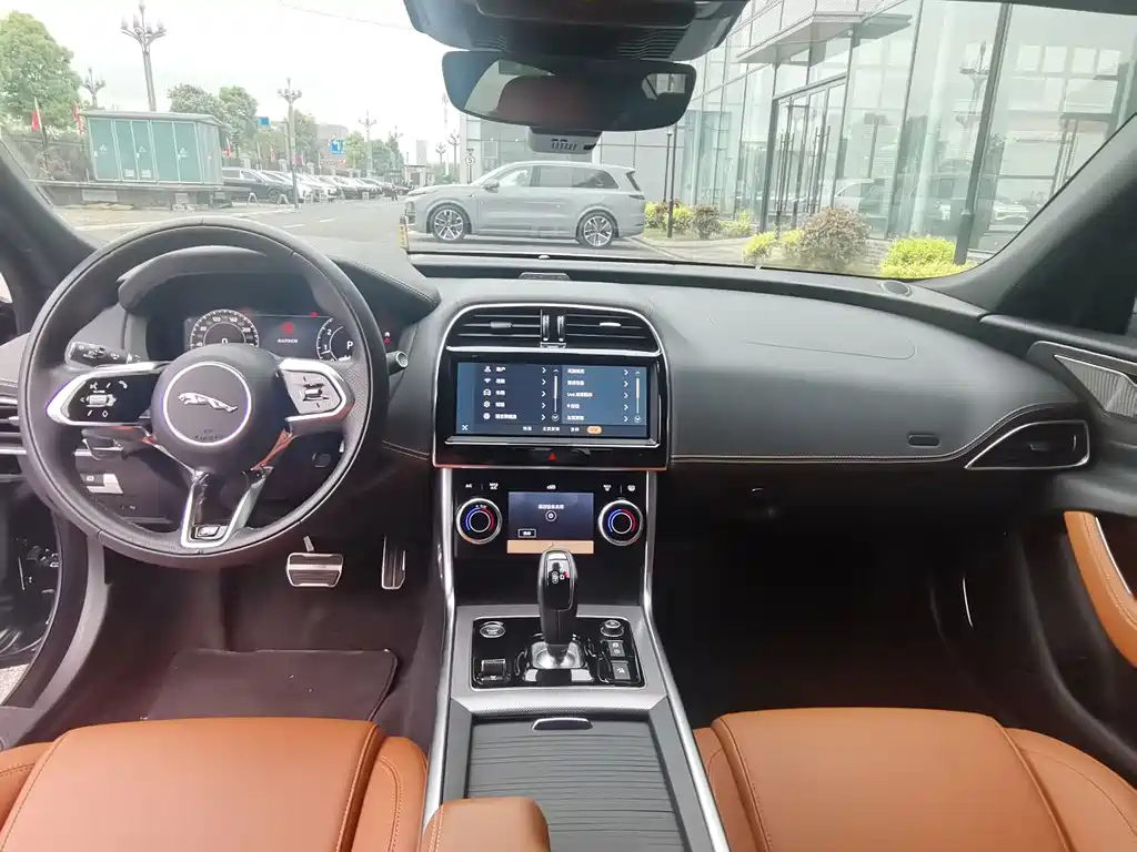 Jaguar XEL 2024 2.0T 250PS R-DYNAMIC S